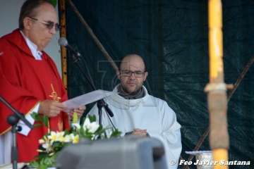 Santa Bárbara luce manto nuevo en la procesión de Lomo Catela (Foto Francisco Javier Santana)